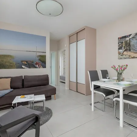 شقة Miamar In With Furnished Terrace And Parking By Renters