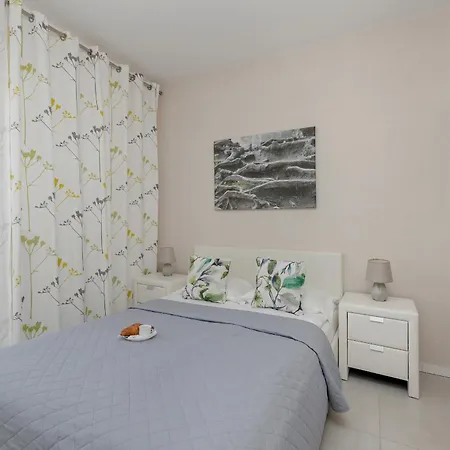 شقة Miamar In With Furnished Terrace And Parking By Renters